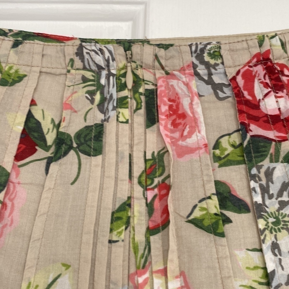 Cabi cotton skirt with rose design. - Picture 10 of 10